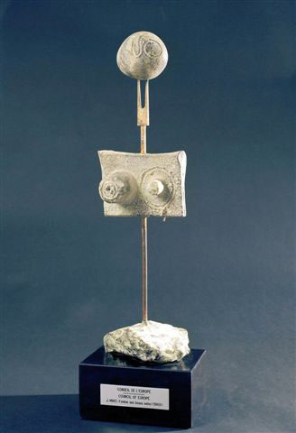 Miro statue